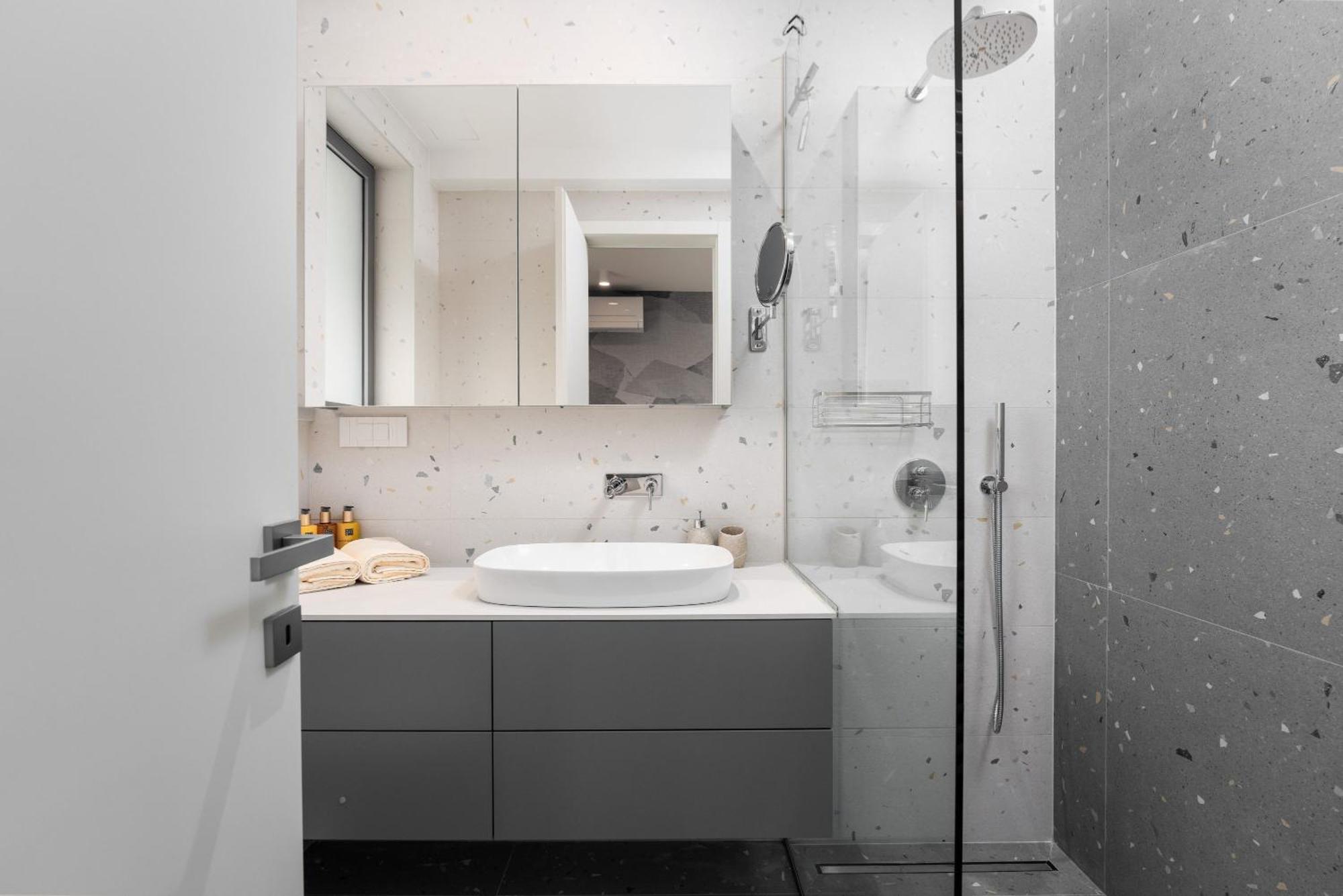 The Q Whisper Apartment *